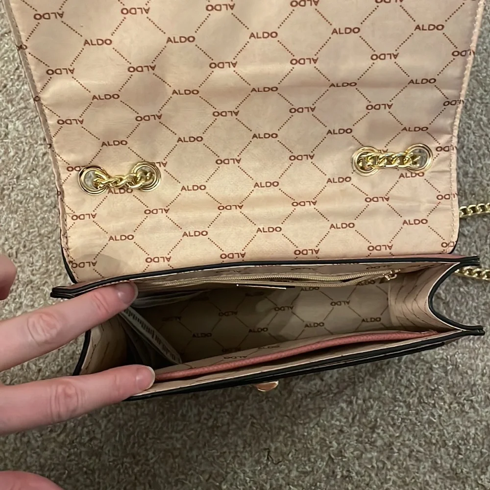 Pink purse - Picture 2 of 2